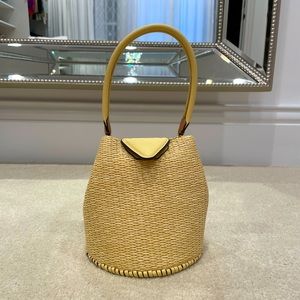 Danae Lente Bucket Bag